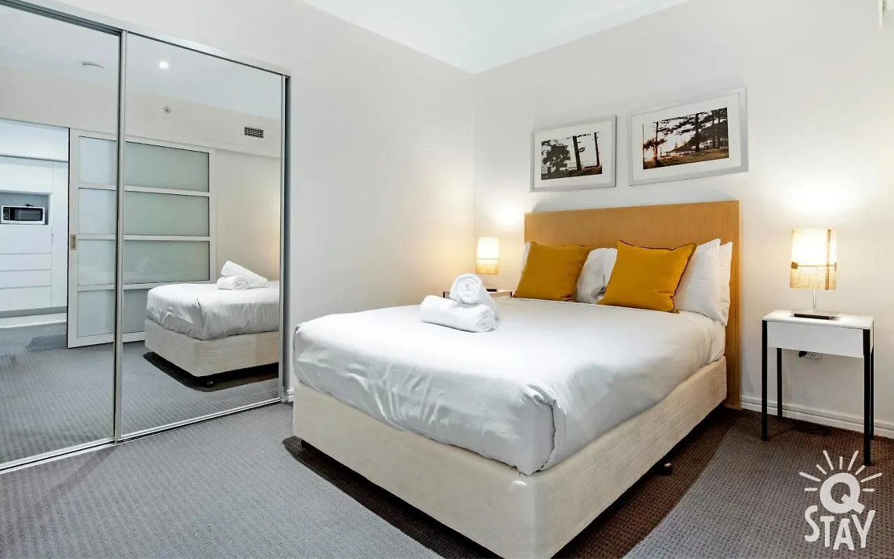 H Residences - Qstay Gold Coast Apartment