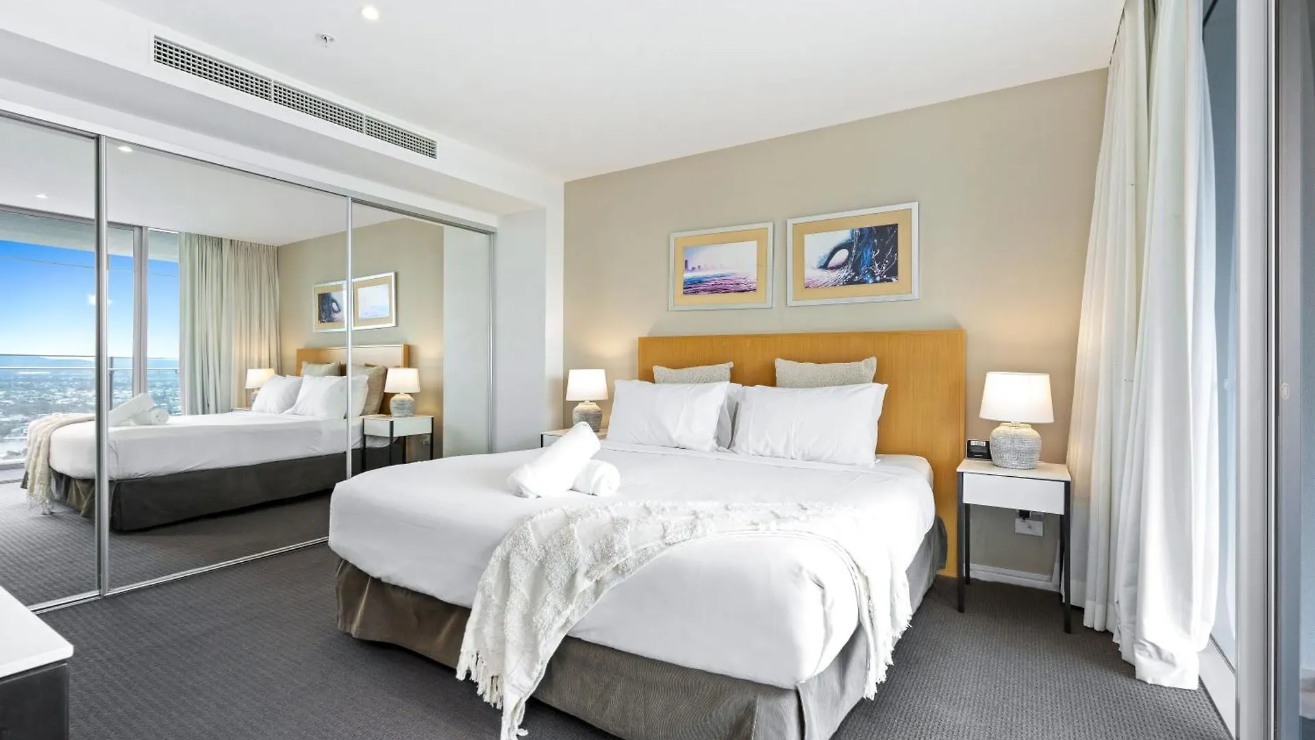 H Residences - Qstay Gold Coast