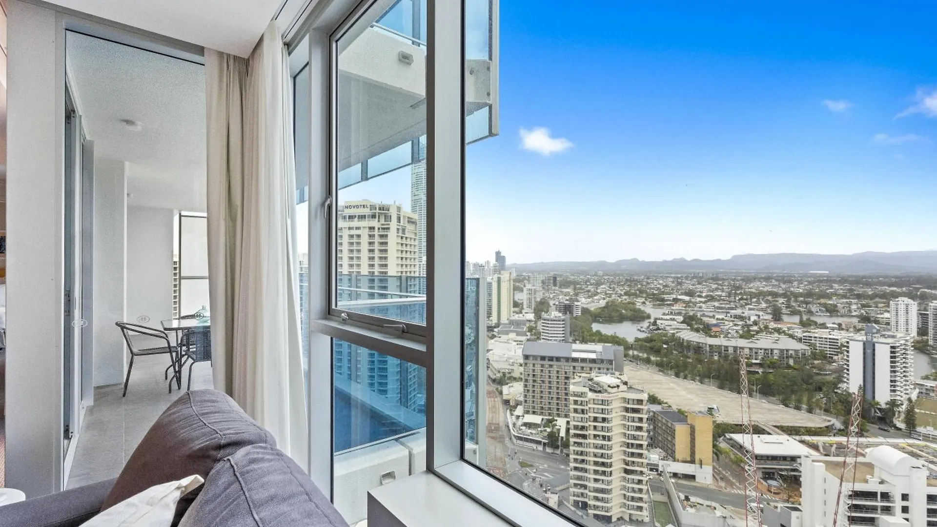 H Residences - Qstay Gold Coast