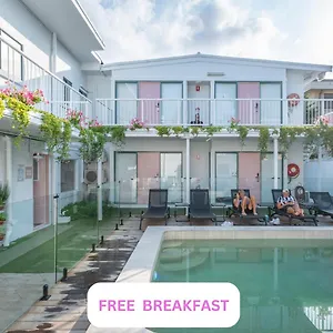 Surf Boutique Backpackers - Free Breakfast Vandrerhjem